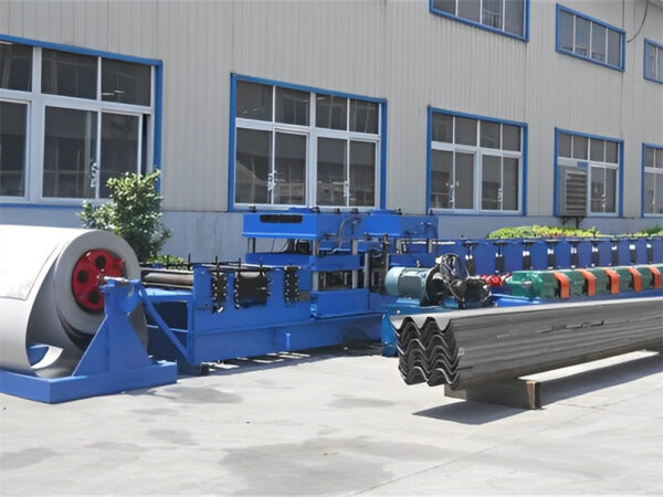 Three waves highway guardrail machine - Imagen 4