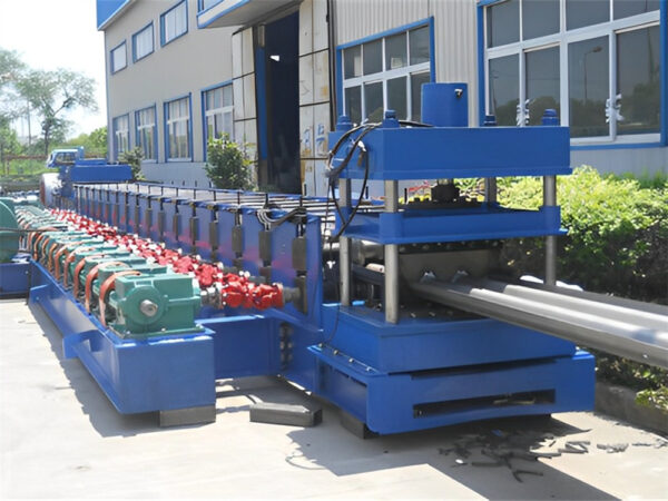 Three waves highway guardrail machine - Imagen 5