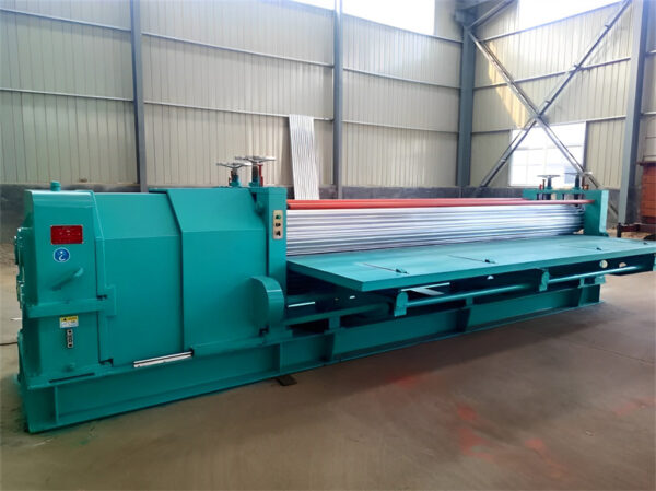 Máquina formadora de rollos corrugados de barril