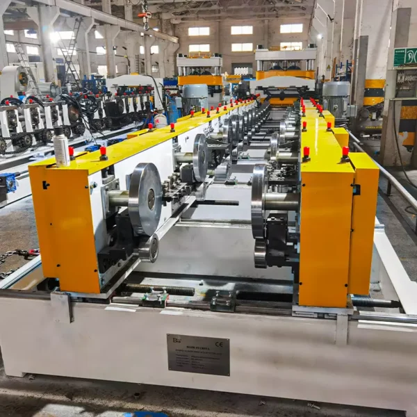 Máquina perfiladora de bandeja portacables