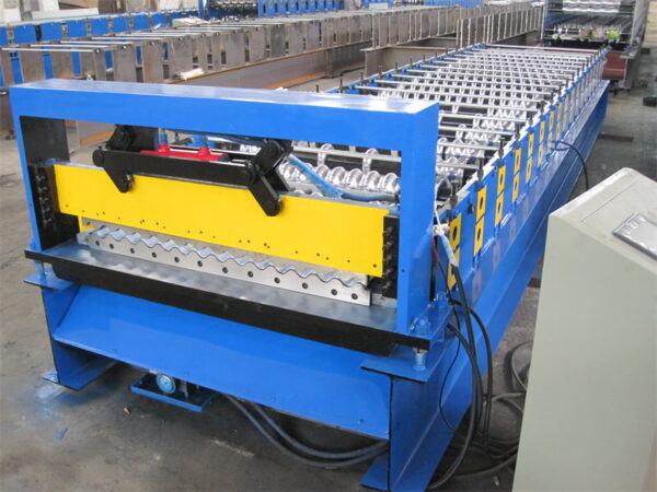 Máquina formadora de rollos de tejas
