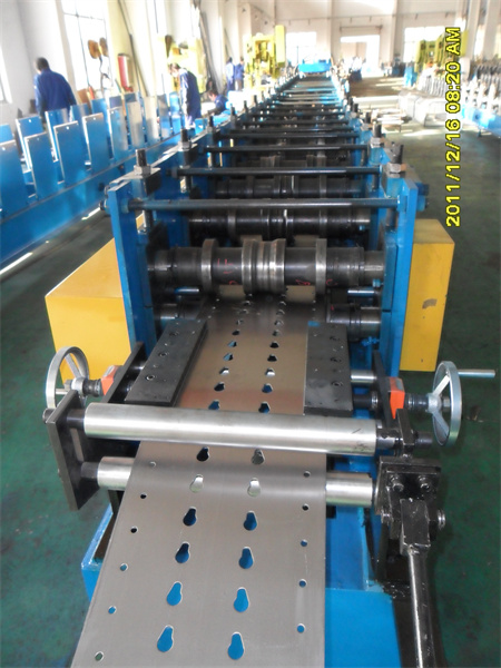 máquina perfiladora de marco de puerta