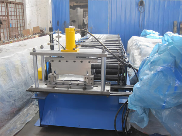 Máquina perfiladora de paneles de techo Bemo