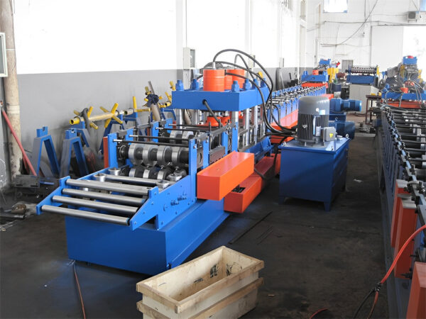 Two waves highway guardrail machine - Imagen 2