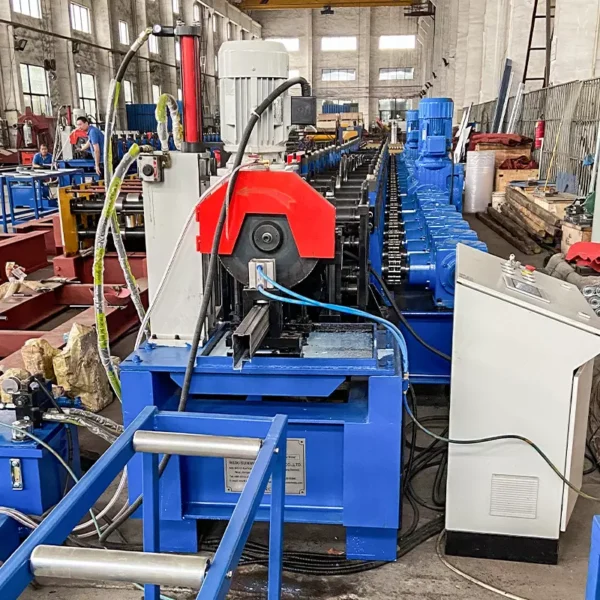 Máquina perfiladora de vigas escalonadas