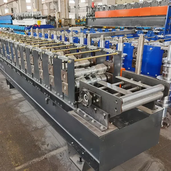 máquina perfiladora de paneles de techo