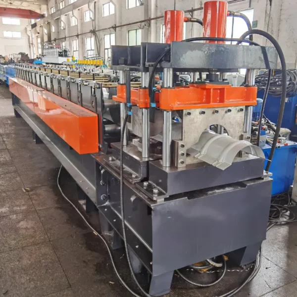Máquina para fabricar canalones