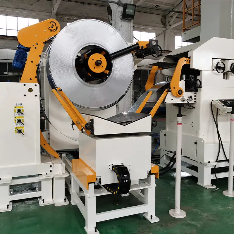 máquina formadora de rollos de tejas metálicas